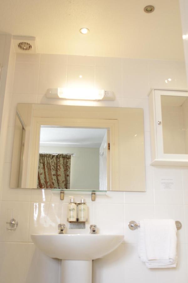 Clifton Villa Guest House Llandudno Buitenkant foto