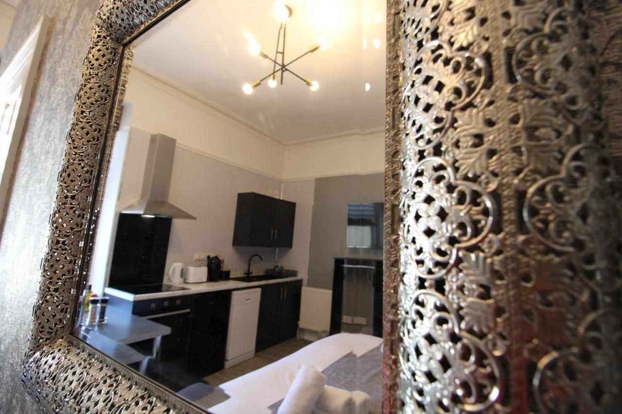 Clifton Villa Guest House Llandudno Buitenkant foto