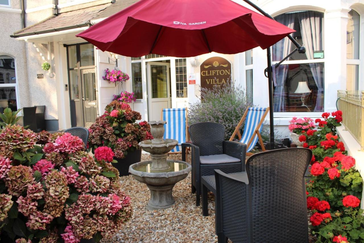 Clifton Villa Guest House Llandudno Buitenkant foto
